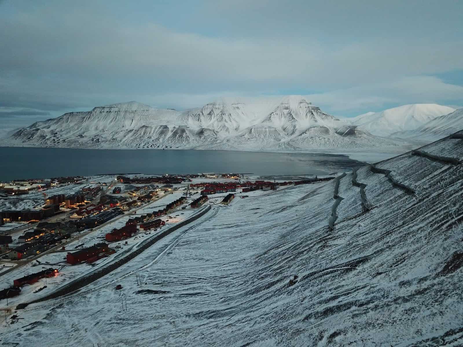 Longyearbyen, oversikt over sikringstiltak